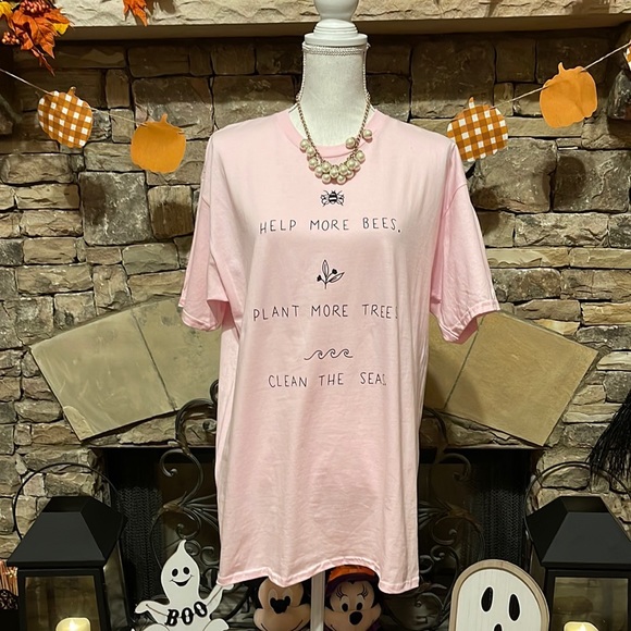 NWOT  Gildan Pink Help More Bees Tshirt XXL - Picture 1 of 5